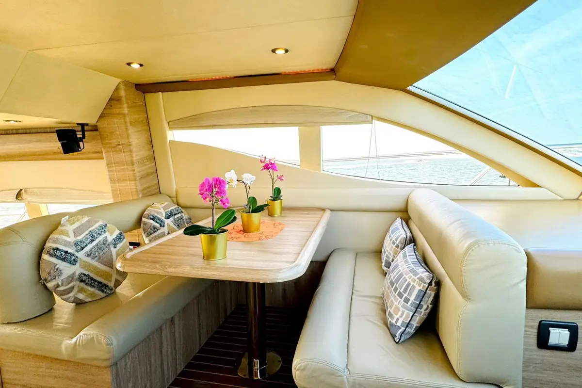 50 Ft Majesty Yacht — photo 3