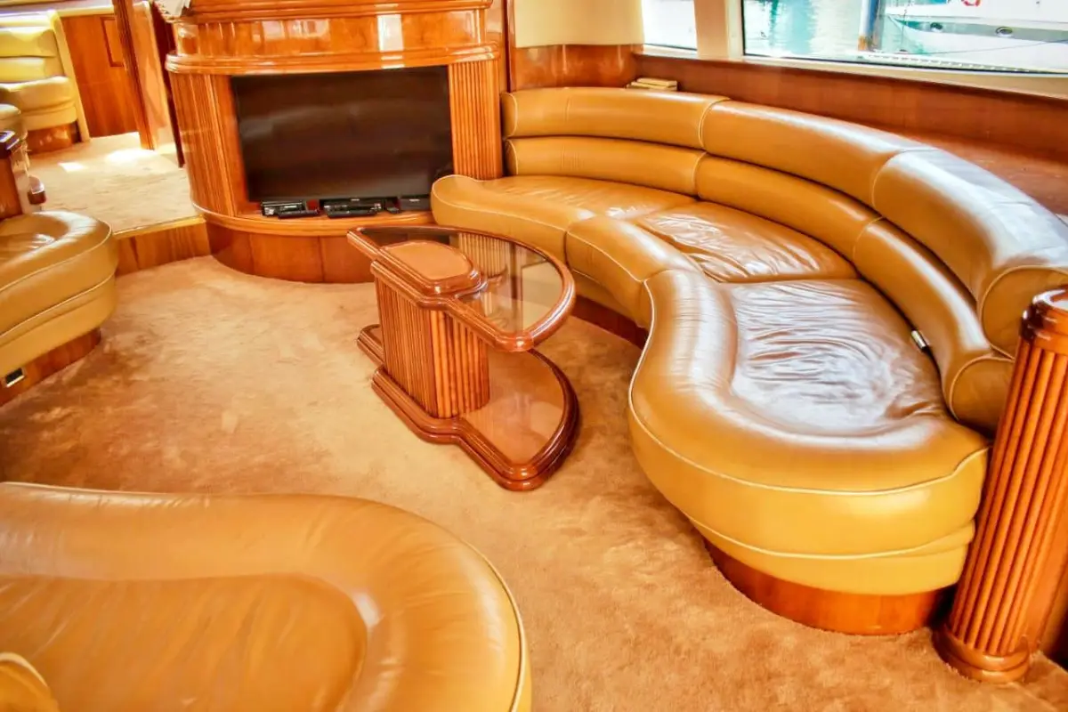 82 Ft Paradise with Jaccuzi — photo 10