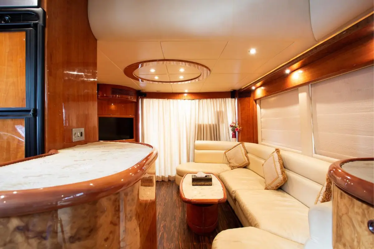 70 Ft Majesty Yacht — photo 2