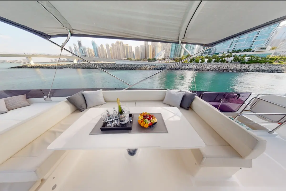 Ferretti 670 Luxury Yacht — photo 5