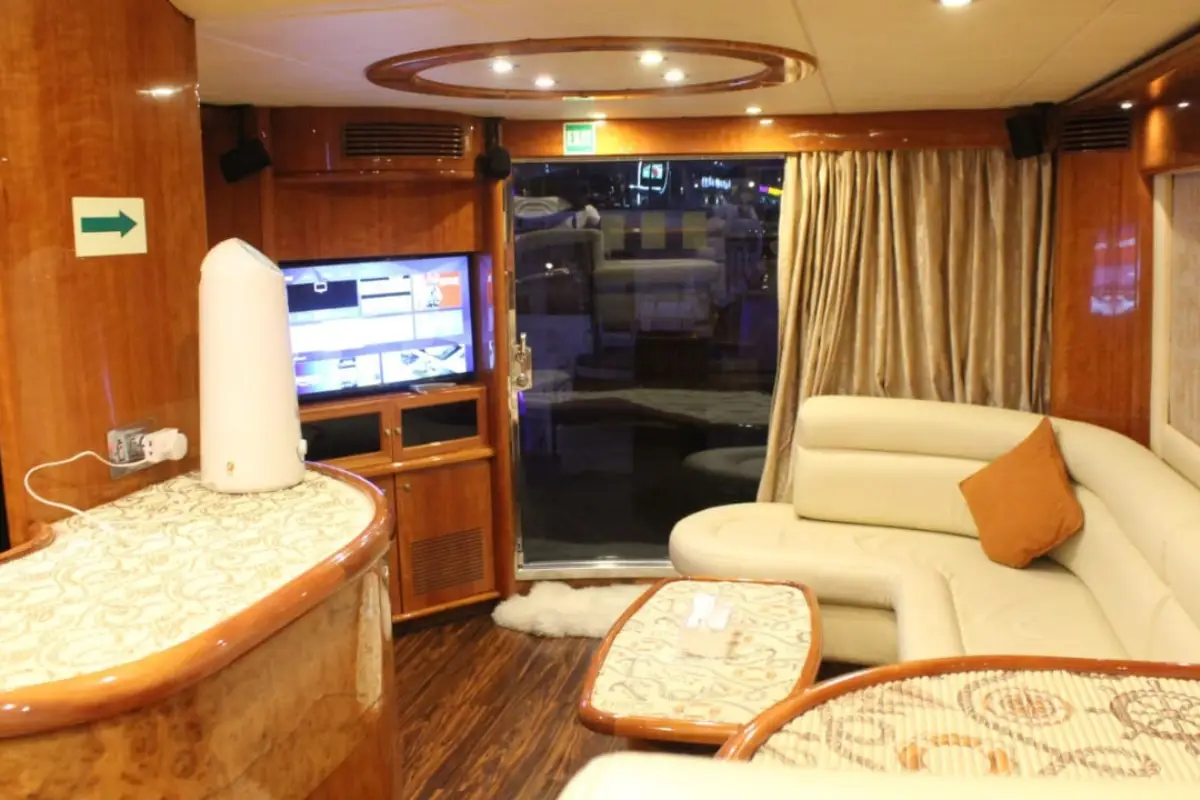 56 Ft Majesty Yacht — photo 3