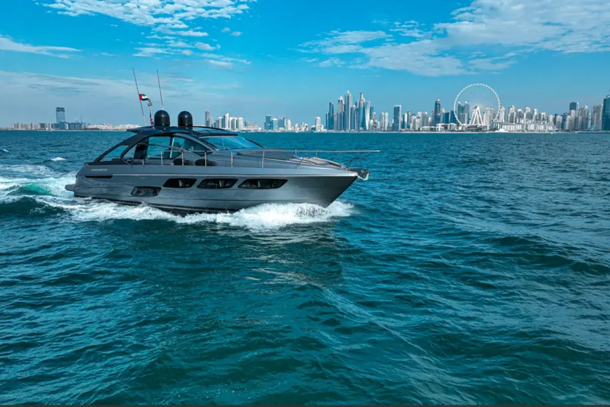 Pershing 5x Shark Yacht Grey — photo 1