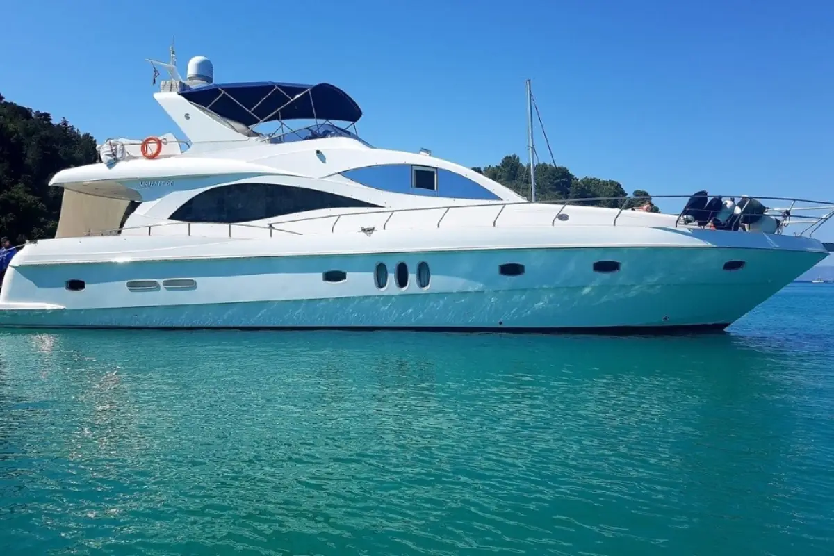 70 Ft Majesty Yacht — photo 4